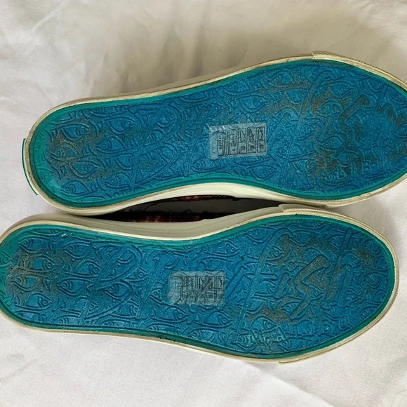 Sold!!! Blowfish Marley Slip-On Comfort Sneakers Navy Plaid Women's Size 8. - Picture 4 of 4